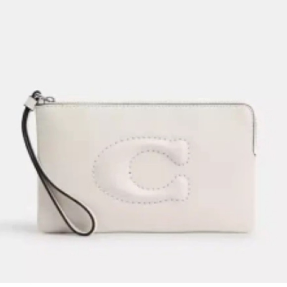 $168 COACH LARGE CORNER ZIP WRISTLET IN WHITE